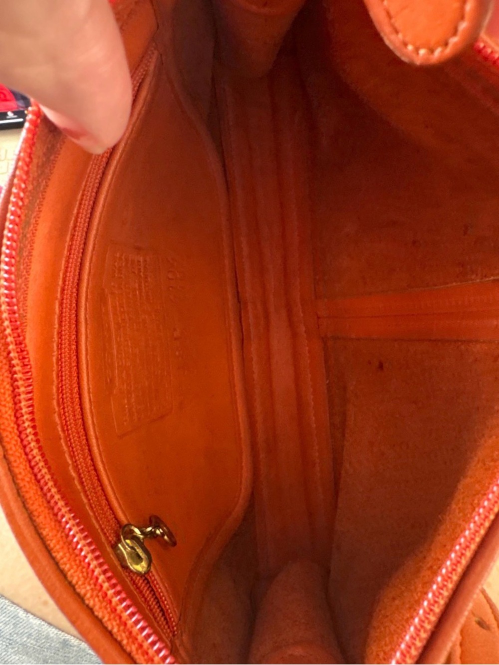 Vintage COACH Small Leather Zip Crossbody Purse Bag J8P-4104 Saddle Brown Tan - Picture 13 of 13